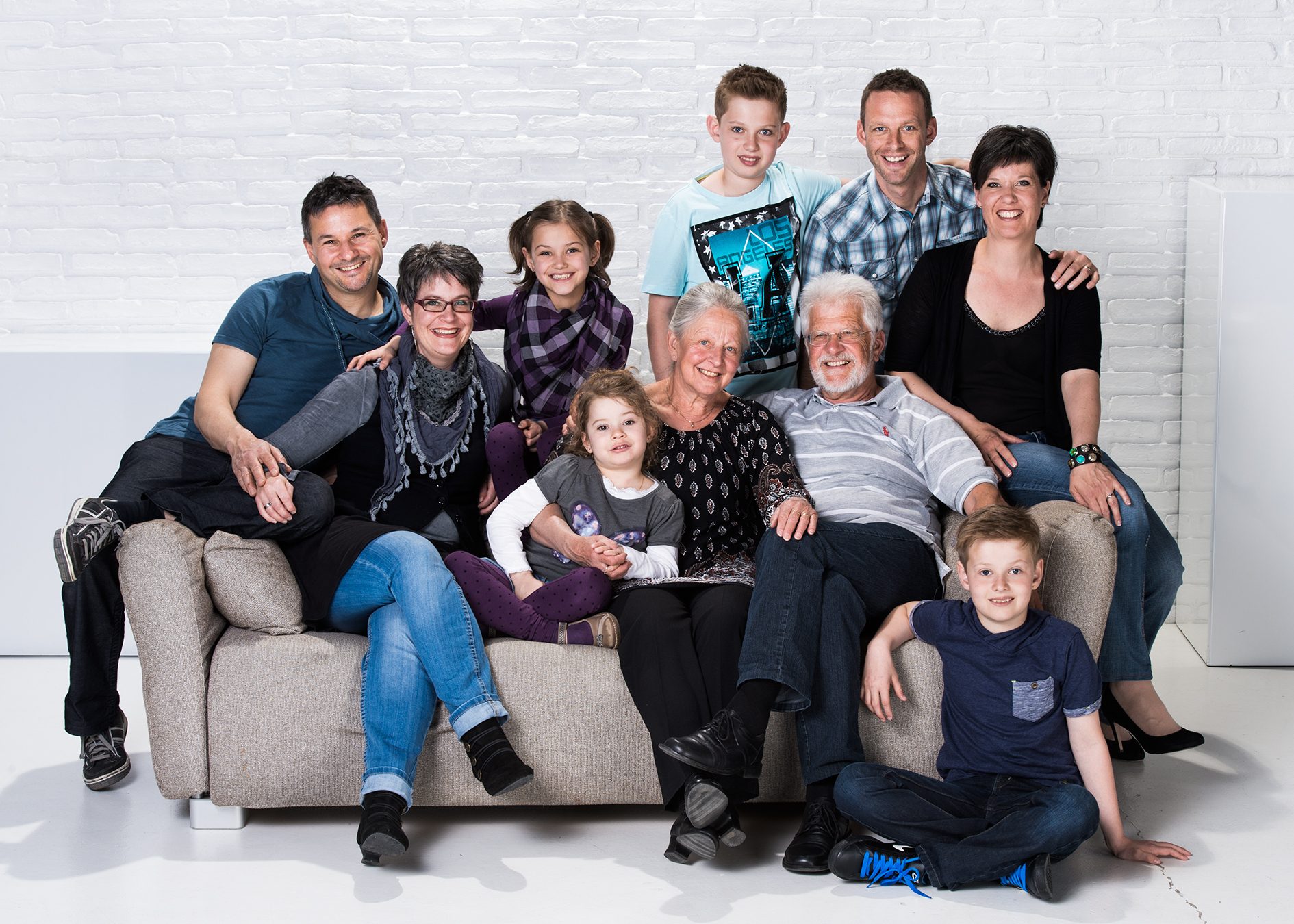 Gutschein für ein Family Fotoshooting MAXI ab 7 Personen, bis 80min