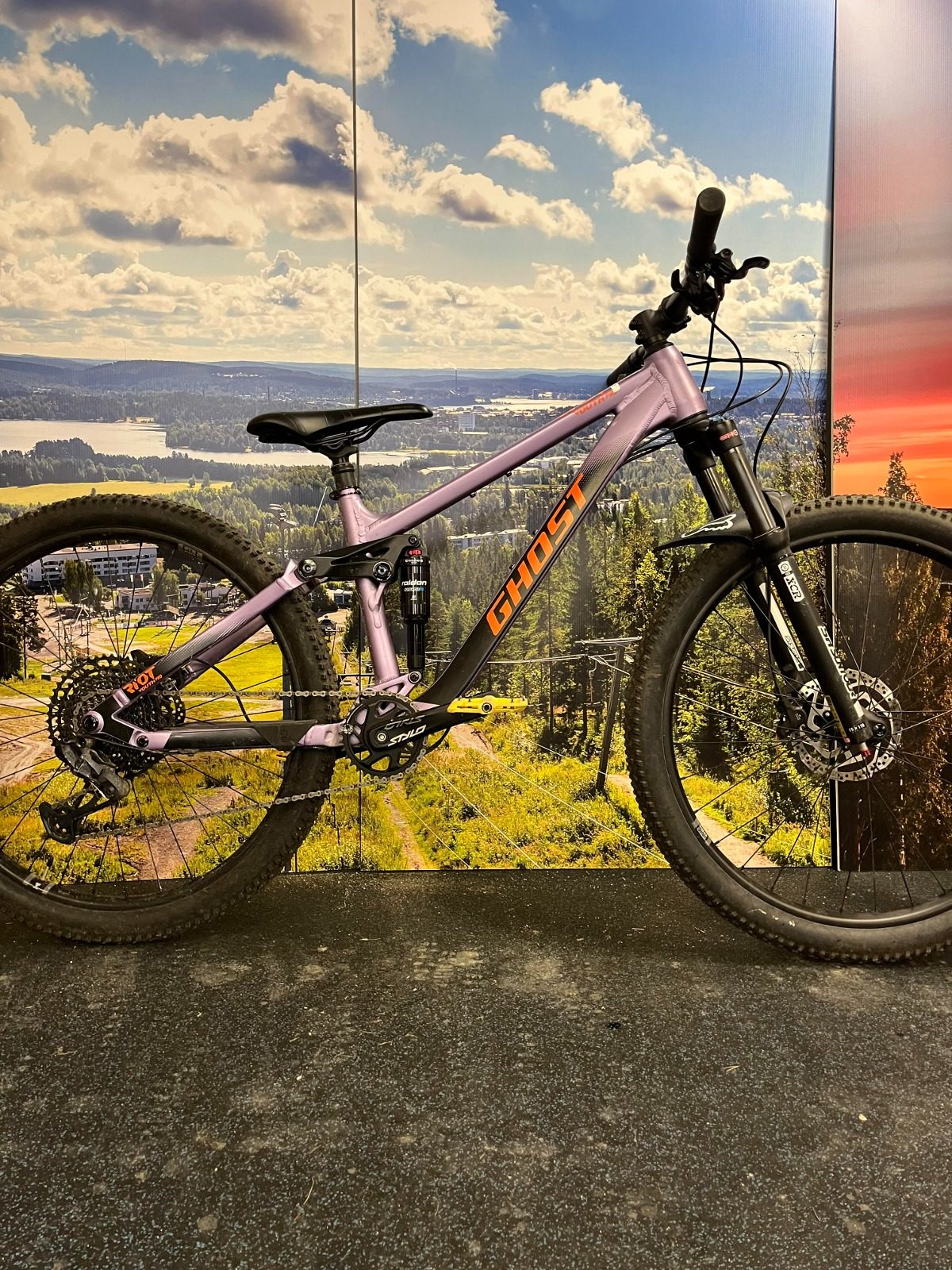 Ghost Riot Pro AL Youth 2023- enduropyörä