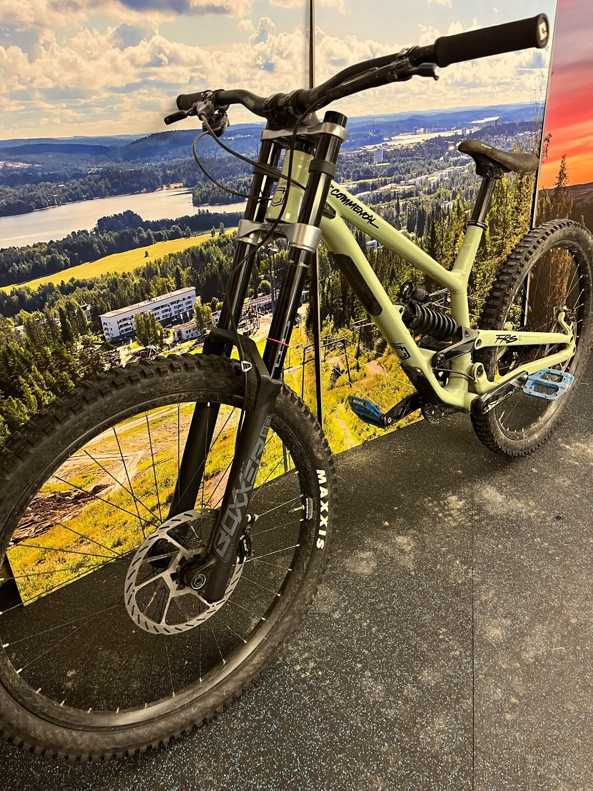 Commencal Furious Ride 2022 alamäkipyörä, koko M