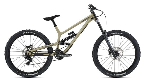 Commencal Clash -enduro / alamäkipyörä