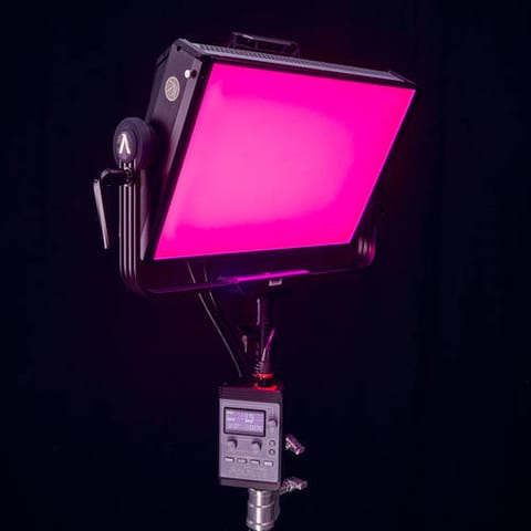 Aputure Nova P300C RGB Panel mieten